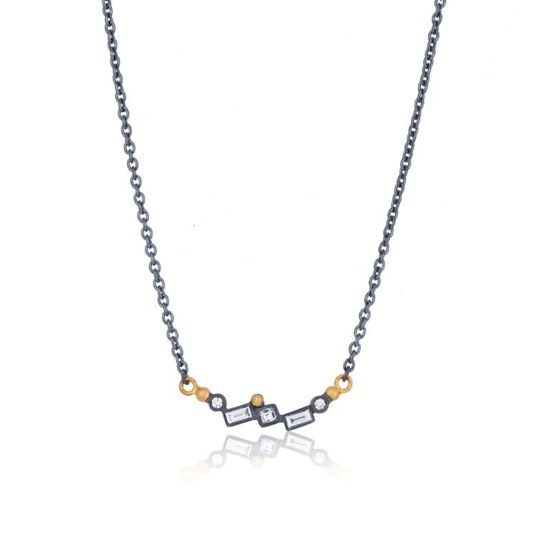 DYLAN BAGUETTE NECKLACE