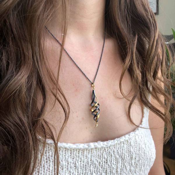 TWIRL NECKLACE - Image 2