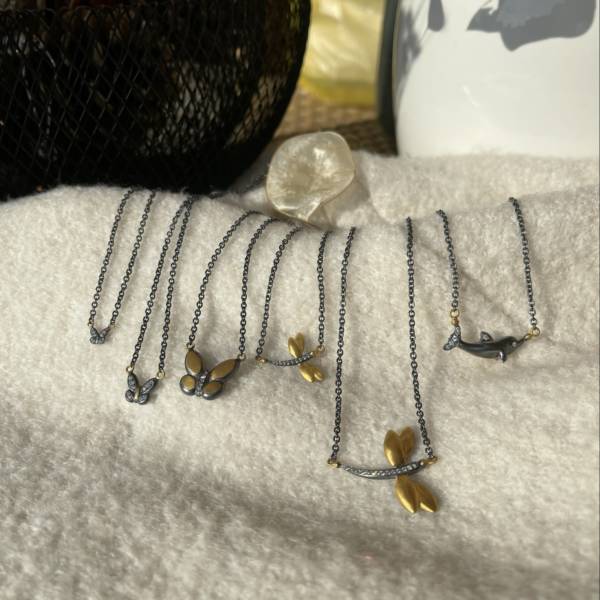 BUTTERFLY VALLEY NECKLACE - Image 2