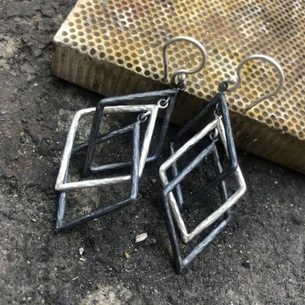 JANJEN EARRINGS - Image 3