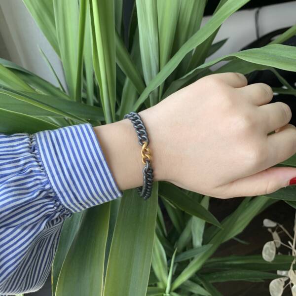 RUGGED CHAIN BRACELET - Image 4