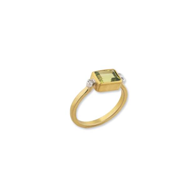 LOVE PERIDOT RING W/3 DIA