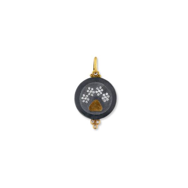 PAW PRINT MEDALLION W/DIAMONDS