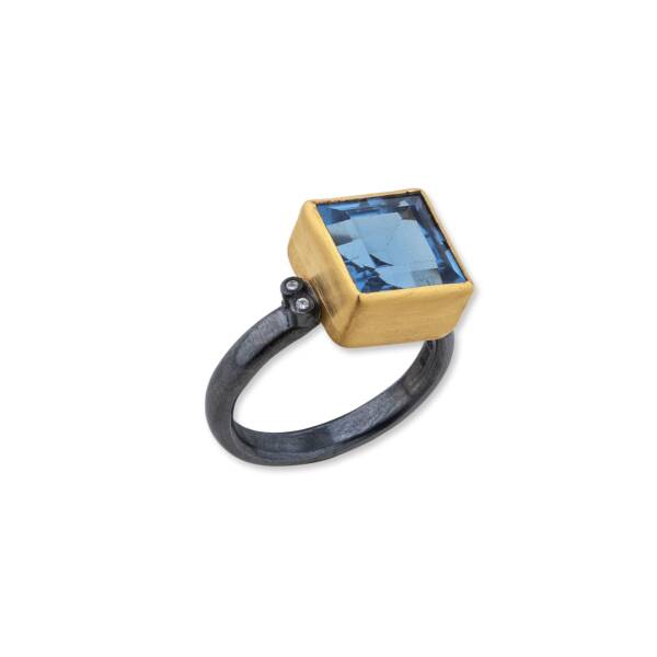 THAMES LONDON BLUE TOPAZ RING W/DIAMOND
