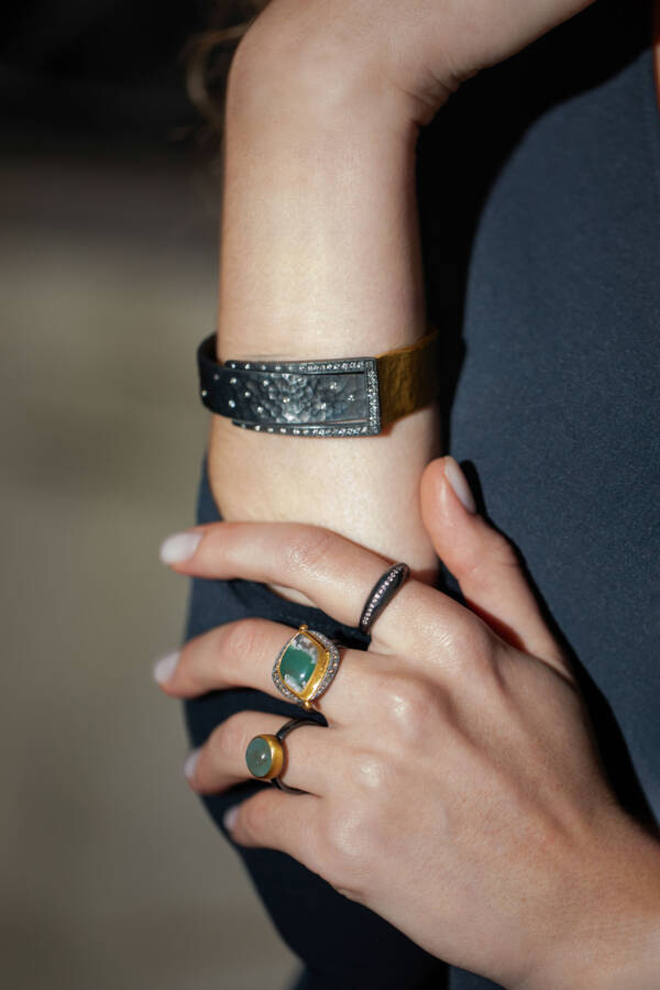 BOOGIE LINE OXIDIZED SILVER RING W/DIA - Image 3