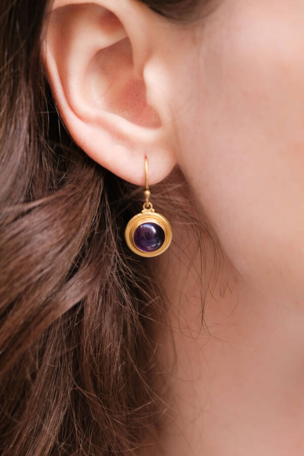 JELLYBONBON ROUND AMETHYST EARRINGS - Image 2