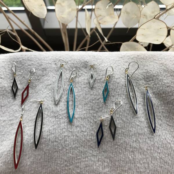 KARA EARRINGS - Image 4