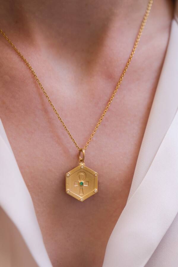 ANKH MEDALLION  W/DIA & &EMERALD - Image 2