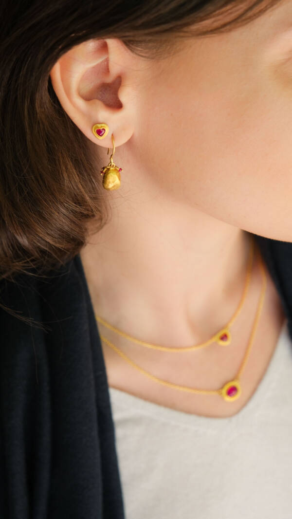 SLOANE GREENLAND RUBY  STUD EARRINGS - Image 2