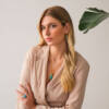 MINI SLOANE EMERALD STUDS - Image 3