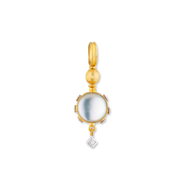 DARKNESS AND LIGHT ROTATING PENDANT - Image 3