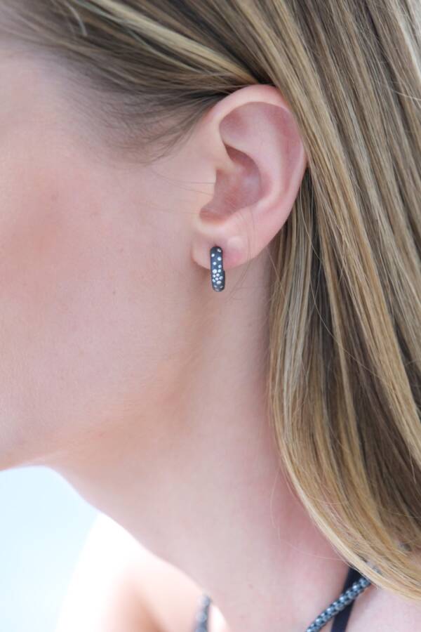 DIANA SEMI- CHUNKY HOOPS W/DIA - Image 2