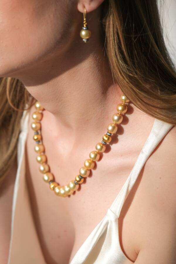 LUANA CULTURED SOUTH SEA GOLDEN PEARL EARRINGS - Image 2